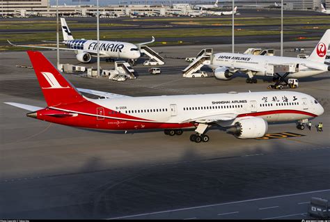 B D Shanghai Airlines Boeing Dreamliner Photo By Tobias Hsu