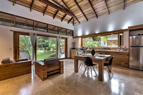 Do you own an existing bali hotel or bali villa complex, and are building a new hotel or villa in bali, and need help designing a bali style interior to meet your needs? NIRVANA & BODHI HOUSE. Tropical balinese style houses UPDATED 2021 - Tripadvisor - Playa ...