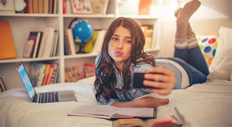 Entdecke rezepte, einrichtungsideen, stilinterpretationen und andere ideen zum ausprobieren. How much social media is too much for a teen? | Norton ...