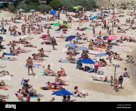 French Riviera Beach Crowd Hi Res Stock Photography And Images Alamy