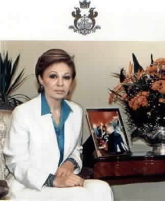 Picture Of Farah Pahlavi