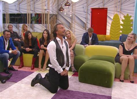 E' morto suo fratello lucas, appena 27 anni. "Grande Fratello Vip", Antonio Zequila si inginocchia e ...