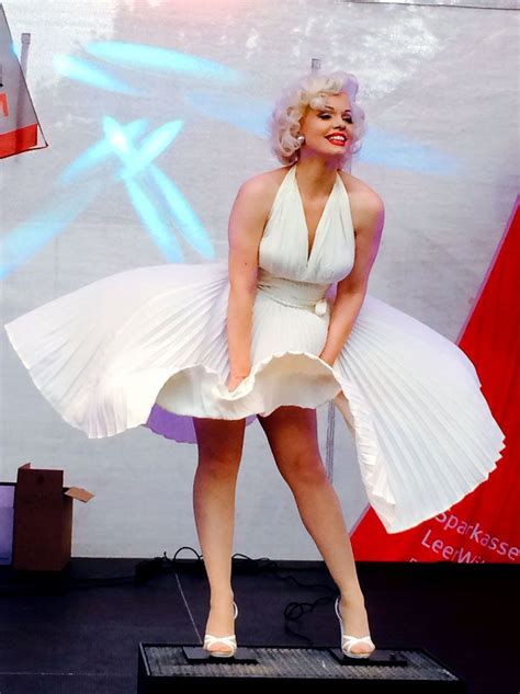 Memories Windy Skirts Marilyn Monroe White Dress Marilyn Monroe Photos