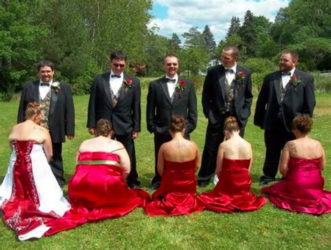 Handmaids Tale Wedding Photo Fail Is Getting Roasted On Reddit