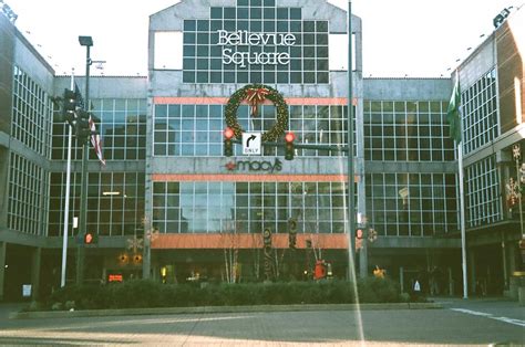 It was easy to get to and not crowded so i got in and out in a hurry with. Bellevue Square Mall | The Bon Macy's Bellevue WA ...