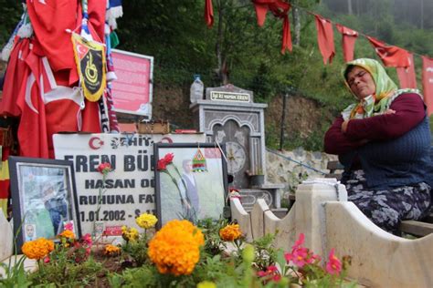 Eren bülbül 11 ağustos 2017 günü, pkk'lıların erzak çaldığını ihbar edip, girdikleri evi gösterirken, hain teröristlerce şehit edildi. Şehit Eren Bülbül doğum gününde unutulmadı