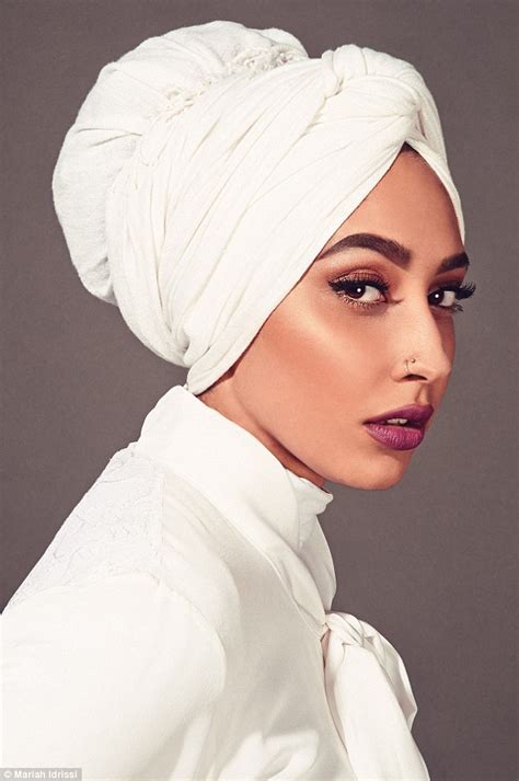 Muslim Model Mariah Idrissi Signs To Major Modelling Agency Daily Mail Online