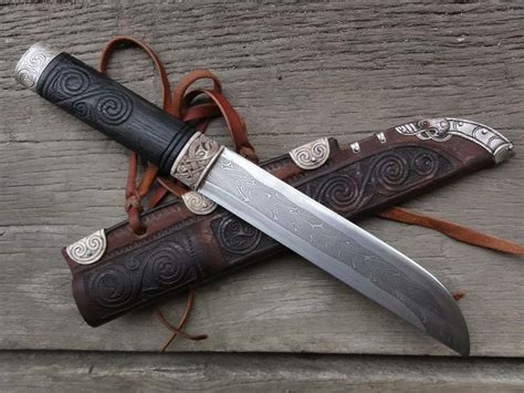 Made By Petr Florianek Gullinbursti Cool Knives Knives And Tools