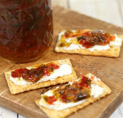 This may be a snack food, such as almonds or baby carrots. Easy Cold Appetizer Recipes: Jalapeño Pepper Jelly Crackers | It Is a Keeper