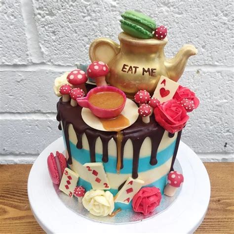 Alice In Wonderland 1st Birthday Cake Alice In Wonderland Themed