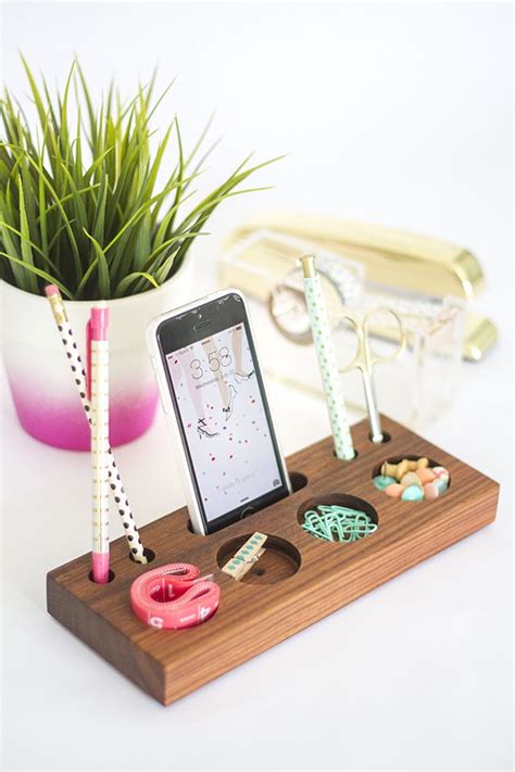 Pretty Up Your Desk With These Diy Desk Accessories The Cottage Market