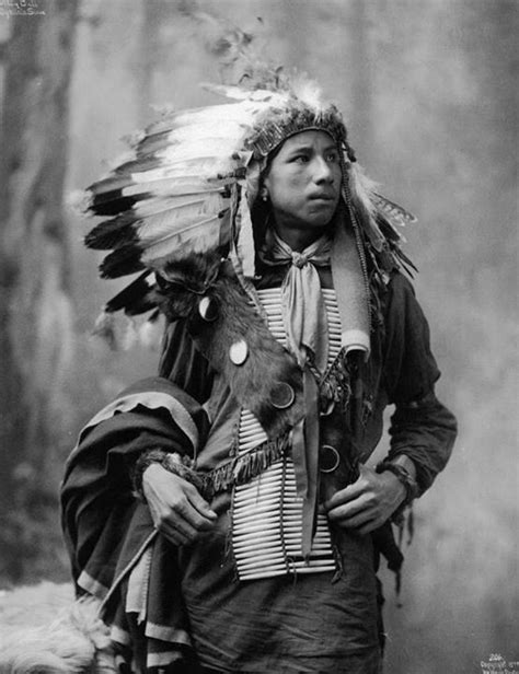 crazy bull oglala sioux man 1899 heyn photo native american tribes native american men