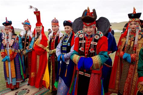 Traditional Clothing From Around The World P8 Deel Mongolia