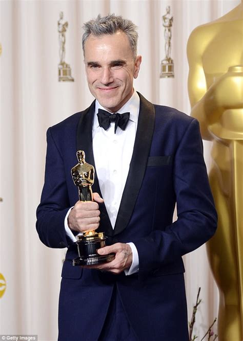 Daniel day lewis backstage on lincoln set talks win for oscars 2013. Daniel Day-Lewis quits acting career | Daily Mail Online