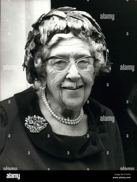 Agatha Christie Dies Hi Res Stock Photography And Images Alamy