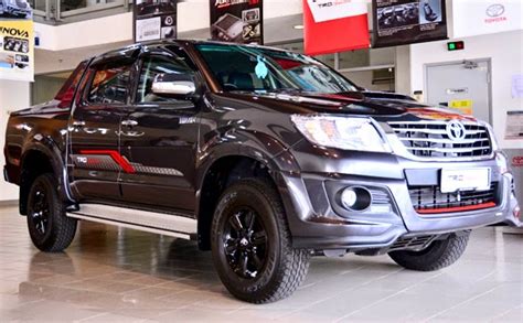 Selling new toyota cars since 1989. Interior dan Eksterior Toyota Hilux TRD Sportivo 2015