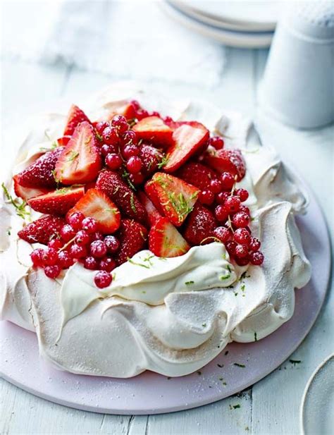 Maybe you would like to learn more about one of these? Pavlova : - Elle à Table | Pavlova, Fresh fruit and ...