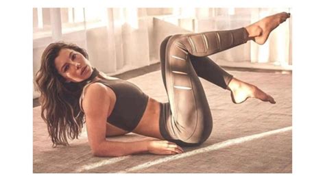 Cada vez más fitness el increíble cuerpo de Jessica Biel a sus años MUI Fitness Famosos