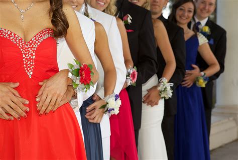 Prom Night 101 Checklist How Parents Can Help With Planning