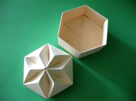 Interferente Wonderful Origami Hexagonal Box