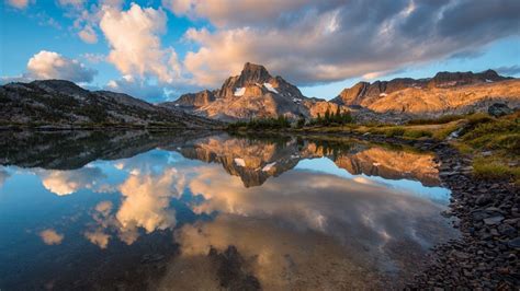 Download Wallpaper 1600x900 Lake Mountains Rocks Sky Reflection