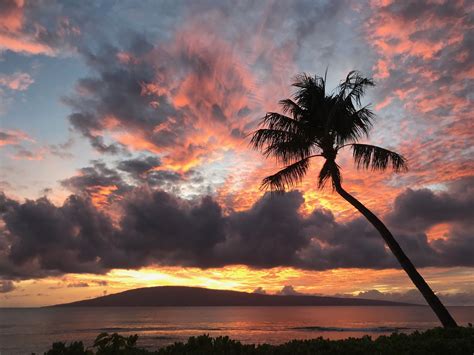 Sunset In Maui Hi November 2017 Sunset Pictures Sunset Picturesque