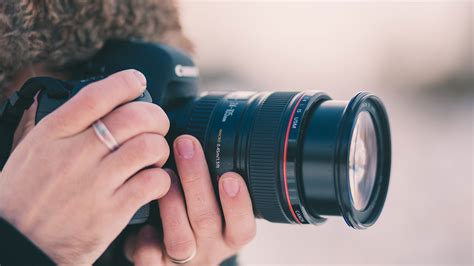 How To Hold Your Camera Correctly Photofocus