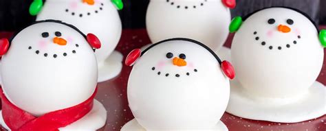 Melting Snowman Hot Chocolate Bombs Drink