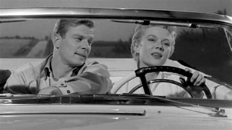 Beginning Of The End 1957starring Peter Graves And Peggy Castle Full