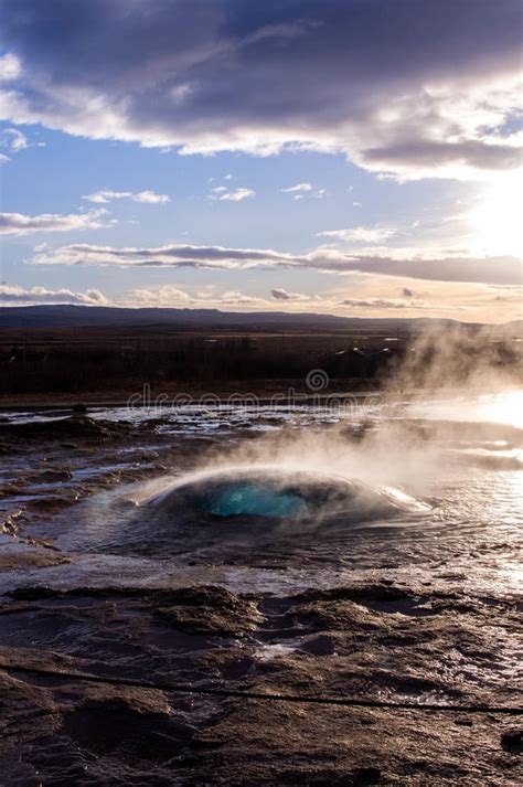 Geyser Bubble Stock Photo Image Of Explosion Vulcanic 28939286