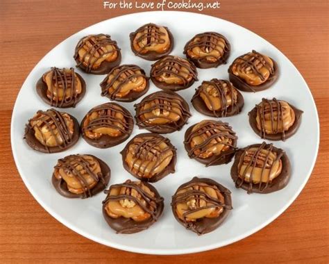 People are shocked when i tell them it. Pretzel Turtles | Recipe | Eat, Holiday desserts, Food