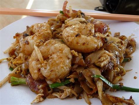 Kuey teow merupakan sejenis mi cina yang diperbuat daripada beras. Char Kuey Teow | Asian recipes, Malaysian food, Food