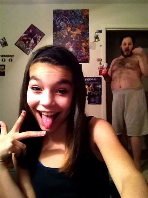 12 Worst Selfies Taken Without Noticing Their Background Which Failed