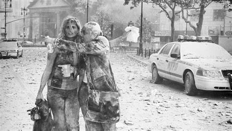 Woman Pictured In Iconic 911 Photo Hires Same Photographer For Wedding