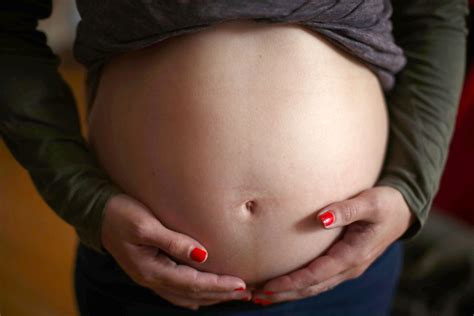 Pregnant Women ‘should Be Induced At 41 Weeks For Safety New Guidelines