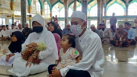 Strata satu ( s1 ) alamat : Suami Istri Beserta Tiga Anaknya Masuk Islam di Aceh Timur ...
