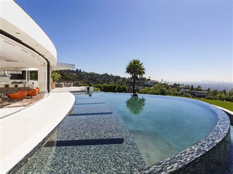 House Of The Day This Jaw Dropping Los Angeles Mansion Just Hit The