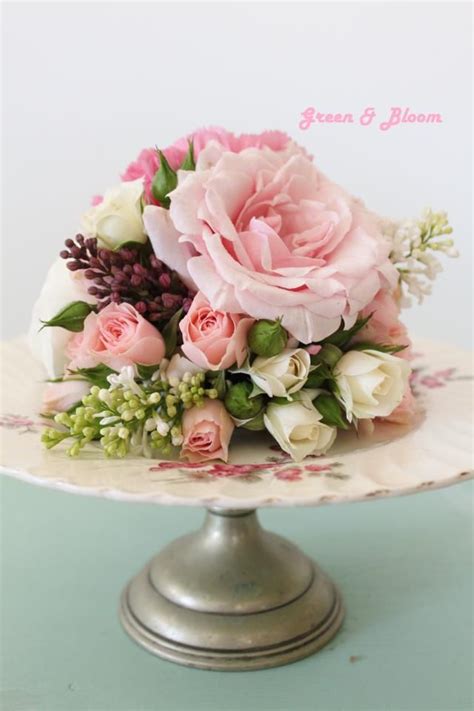 Beautiful Fresh Flower Cake Topper With Roses And Closed