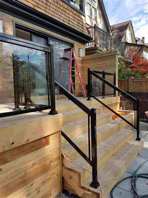 We provide signature aluminum railing for outdoor stairs as well as aluminum interior stair handrail systems. Aluminum Outdoor Stair Railings, Railing System, Ideas & DIY