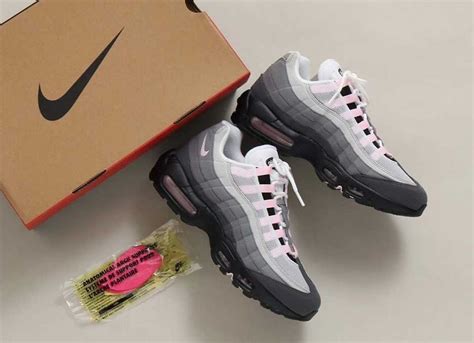 Nike Air Max 95 Gunsmoke Pink Foam 26cm シューズ