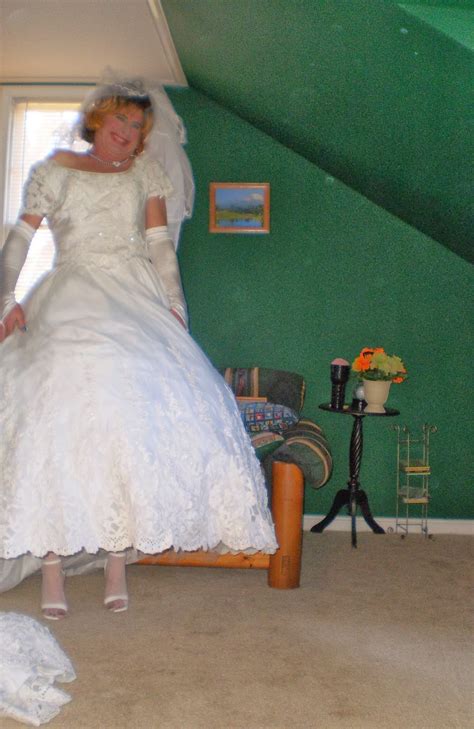 Maid Diane S Sissy Blog More Wedding Pics That Are Going Into My Album