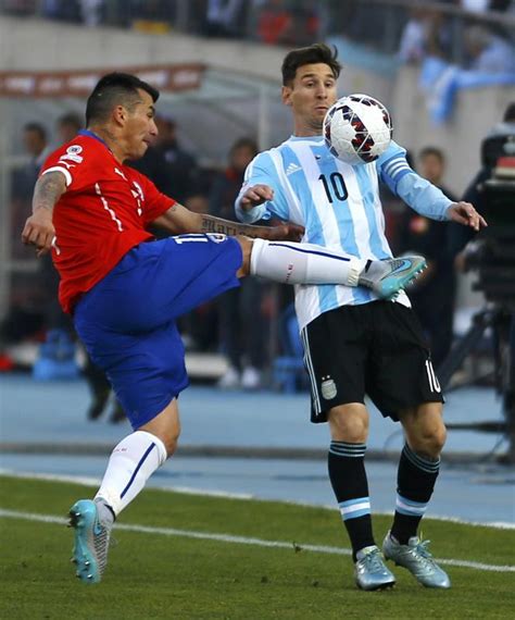 Two global soccer titans and eternal rivals will be vying for the title of best national team in south america. Chile y Argentina en la final de la Copa América 2015 ...