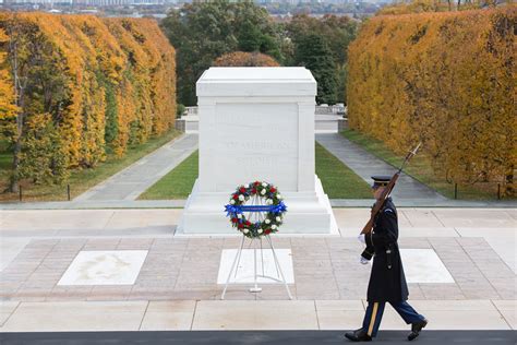University Honors Veterans At Tomb Of The Unknown Soldier