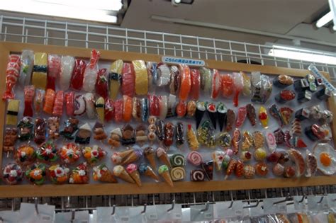 This article will give you info of some good places to find different kind. 15 Must-Buy Souvenirs from Japan | tsunagu Japan