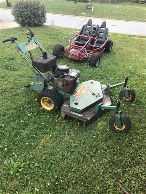 I took the deck off to sharpen blades and tighten the belt. Stanley 17.5 Hp Riding Mower - Rona Mantar