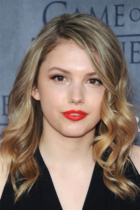 The fifth of nine children, he was born william james murray in wilmette, illinois, to lucille (collins), a. Hannah Murray - Actor - CineMagia.ro