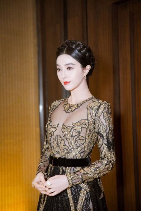 หนังอาร์ 18+ น้องฟ่านปิงปิงดาราสุดเงี่ยน คลิปแอบถ่ายโดนซอยหีเนียนเย็ดไม่พัก กระจู๋ใหญ่ยาวเด้าแล้วครางดัง ขี้เงี่ยน ฟ่านปิงปิง ในงานเปิดตัว King Power รางน้ำ