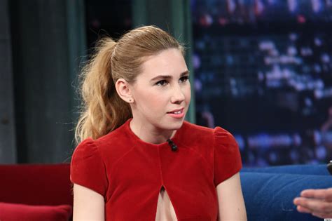 Zosia Mamet Girls Star Flashes Major Sideboob In Cut Out Dress