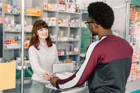 Reform could 'aim' for new pharmacists to be independent prescribers