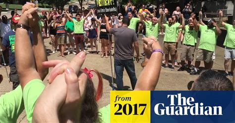 Gay Chorus Group Drowns Out Anti Gay Protesters With Music In Knoxville